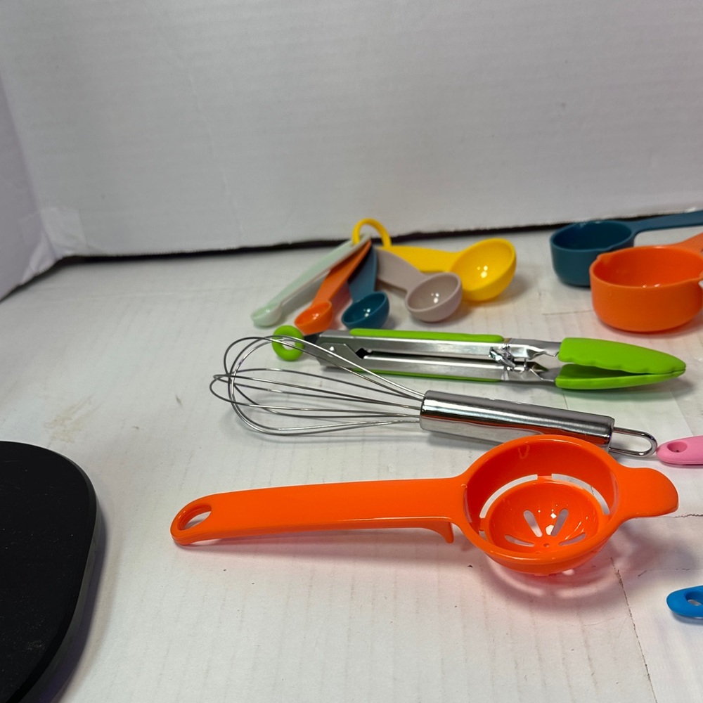 Colorful Kitchen Tool Set - Picture 2 of 3